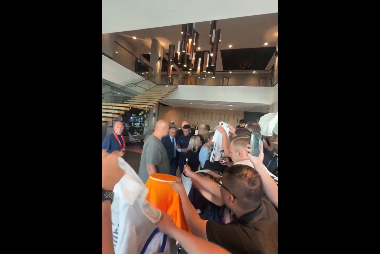 Mbappe przyjechał do Polski. Tak potraktował kibiców [WIDEO]