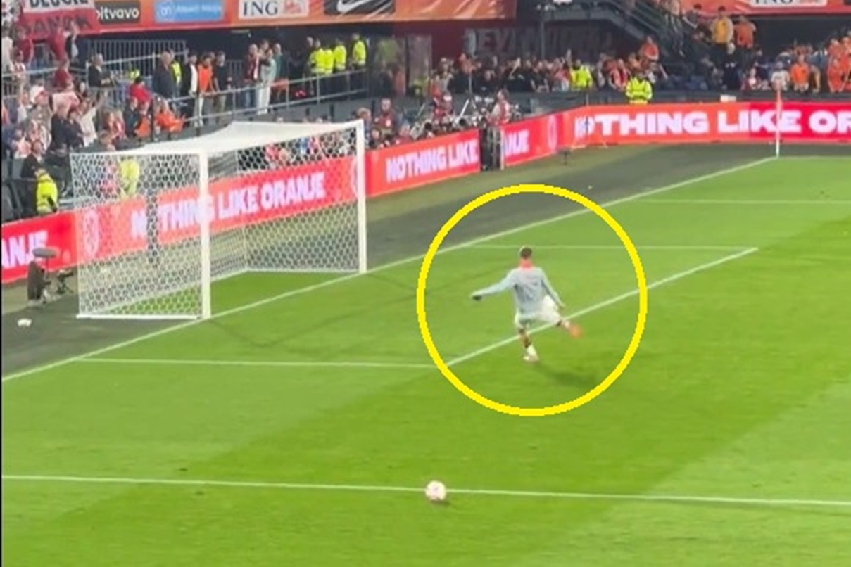 Prezenty od Lewandowskiego! Kapitan zaskoczył po meczu w Rotterdamie [WIDEO]