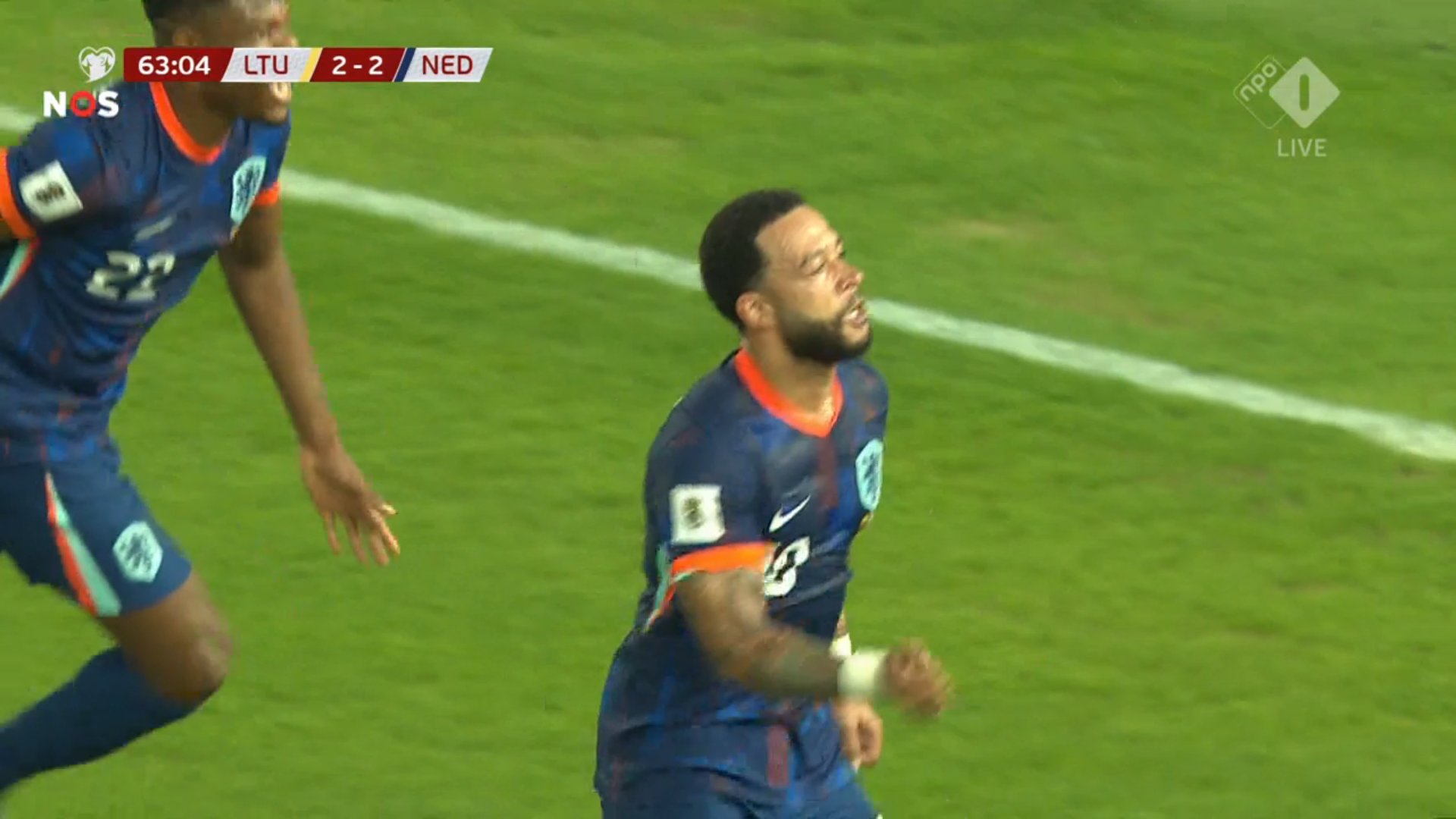 Blisko sensacji w polskiej grupie! Depay uratował Holandię i przeszedł do historii [WIDEO]
