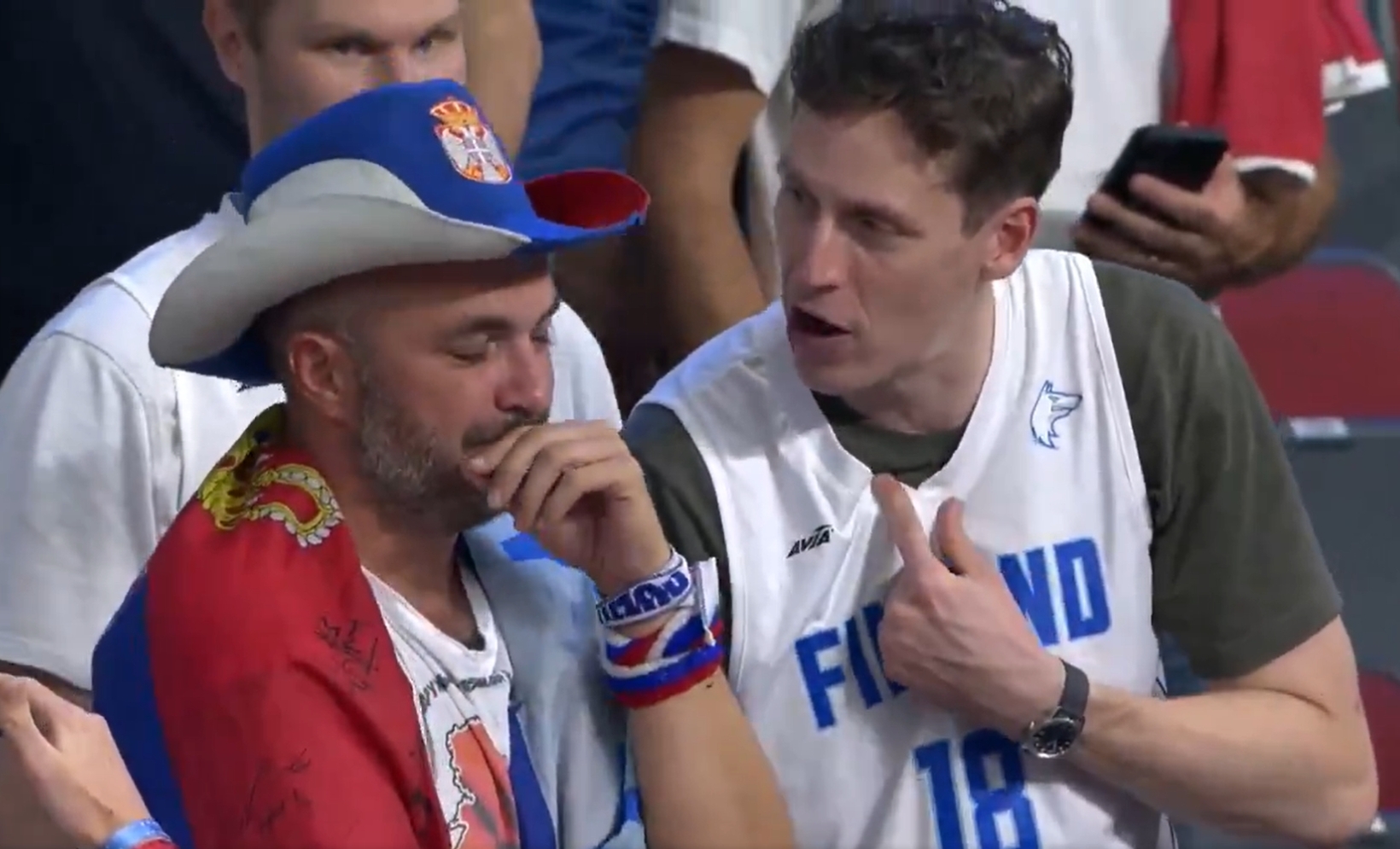 Sceny po sensacji na EuroBaskecie. Kibice ruszyli do akcji [WIDEO]