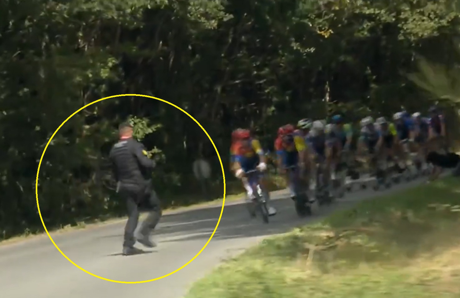 Wielki skandal na Vuelta a Espana. Nie do wiary, co zrobili [WIDEO]