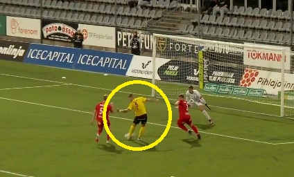Polak zaczął strzelać w zagranicznym klubie. Zagra o trofeum [WIDEO]
