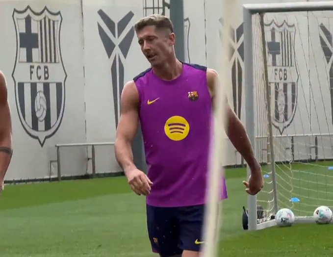 Popis Lewandowskiego na treningu Barcelony. Ależ to zrobił [WIDEO]