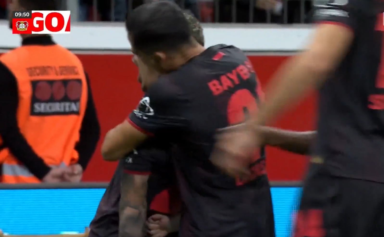 Nowy trener czyni cuda! Bayer przełamał się w Bundeslidze, kończył mecz w dziewięciu [WIDEO]