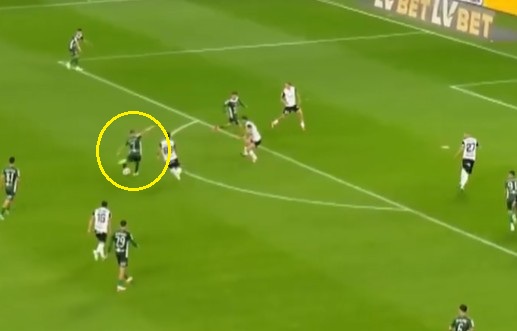 Huknął jak z armaty! Śląsk wygrał i goni Wisłę [WIDEO]