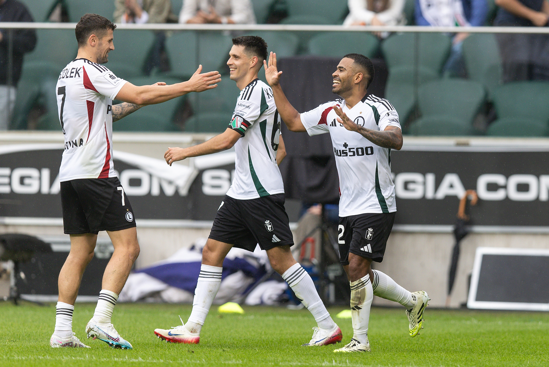 Legia rozbiła Radomiaka. Nokaut w drugiej połowie [WIDEO]