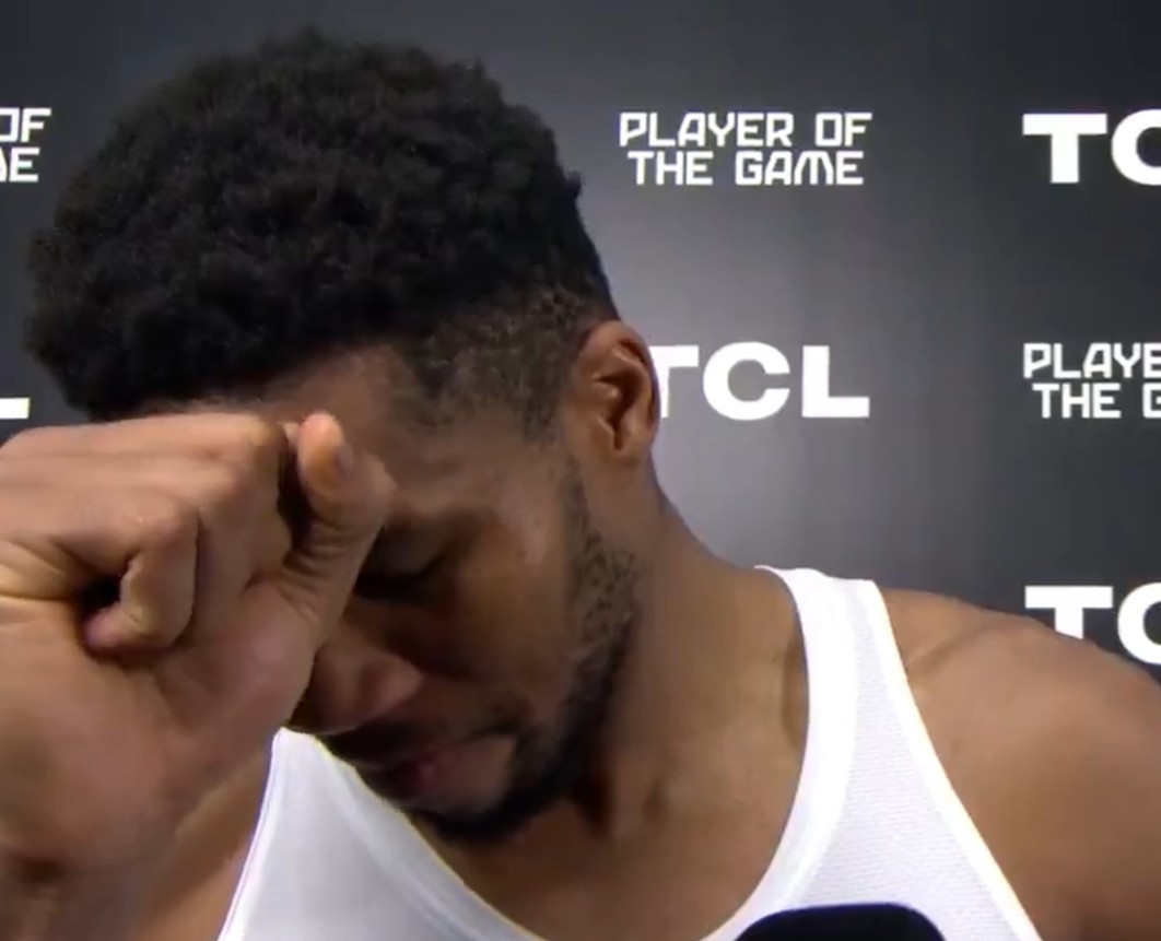 Gwiazdor NBA był na granicy płaczu. "K**wa, zrobiłem to" [WIDEO]