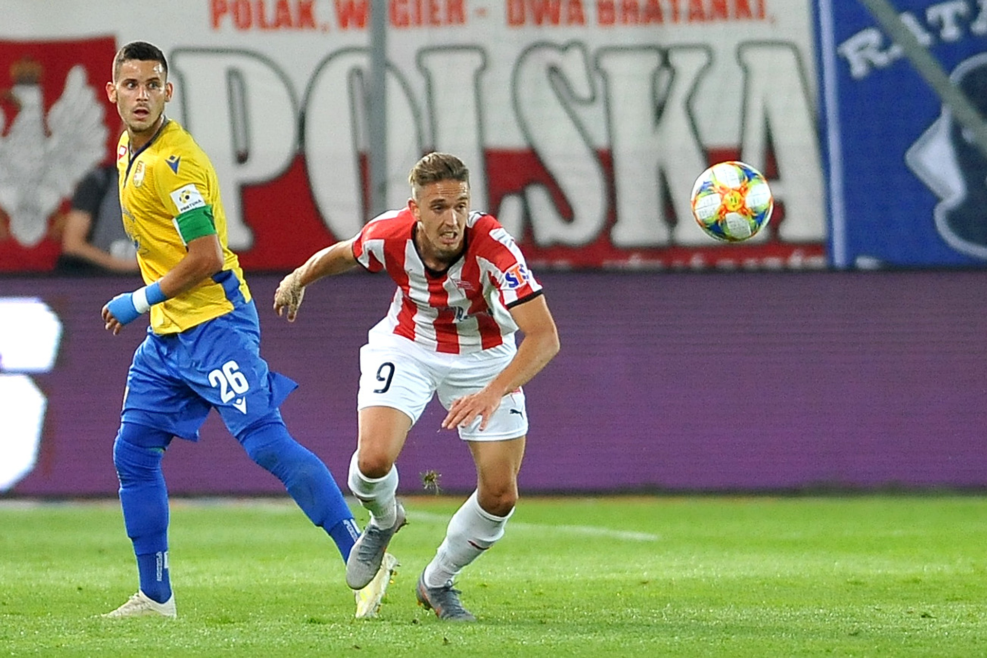 Brat Carlitosa przepadł w Polsce. Odszedł i zaczął strzelać jak szalony. Wziął go słynny klub