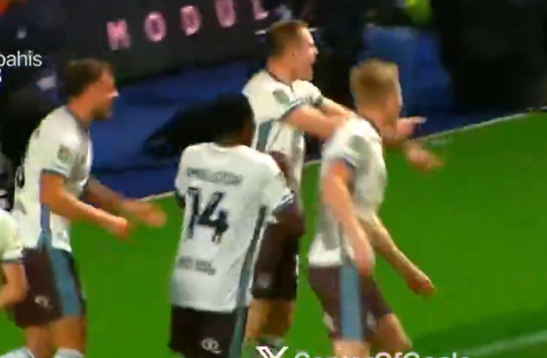 Pogromca Manchesteru United gra dalej! Pokonał klub Polaka [WIDEO]