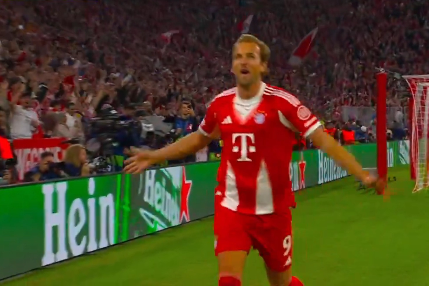 Pełna dominacja Bayernu w Lidze Mistrzów. Proste błędy Chelsea [WIDEO]