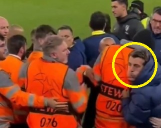 Asystent Simeone napluł na kibica. "Jest tchórzem" [WIDEO]