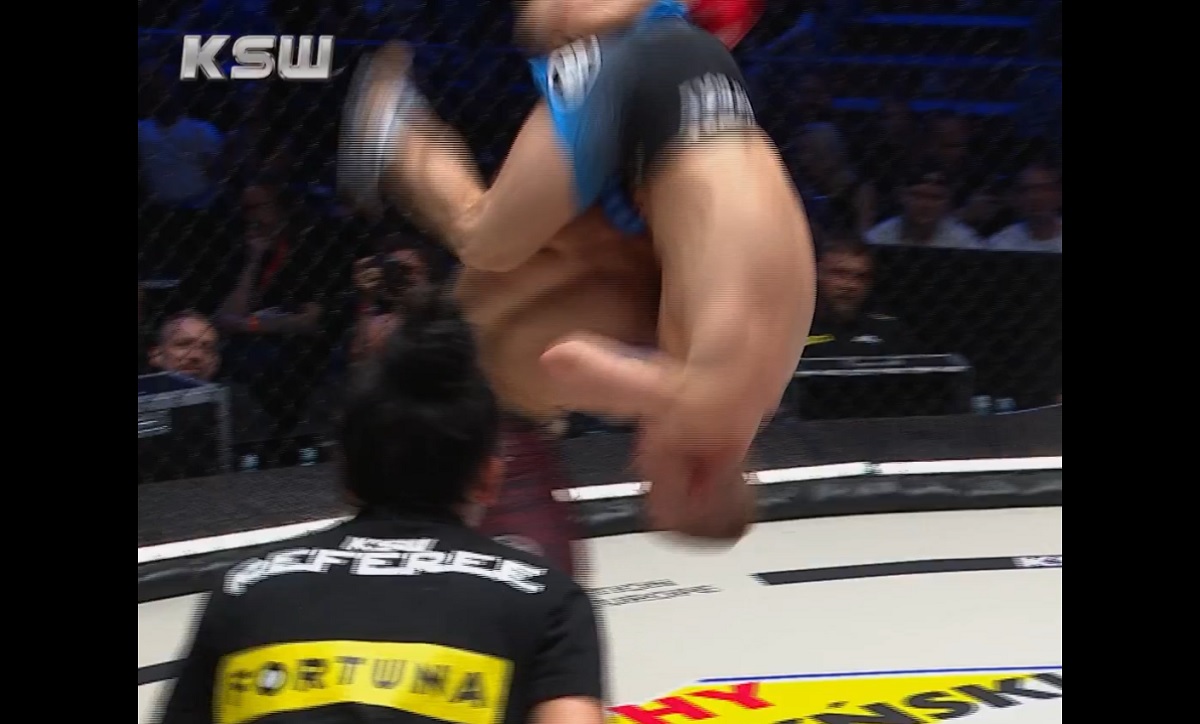 To jeszcze MMA czy już akrobatyka? Akcja z kosmosu na gali KSW [WIDEO]