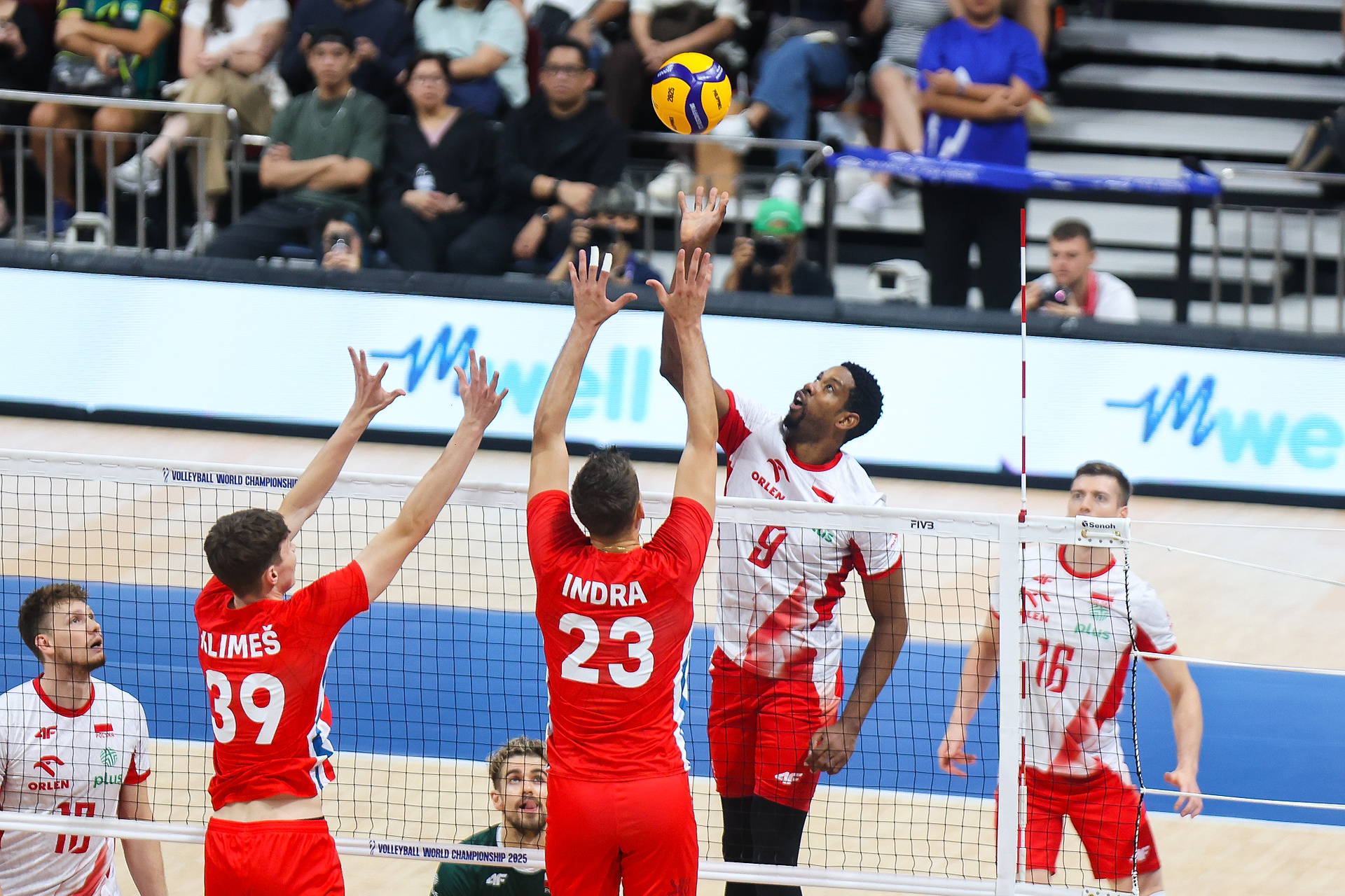 Polacy trzecią drużyną świata! Problemy były tylko chwilowe