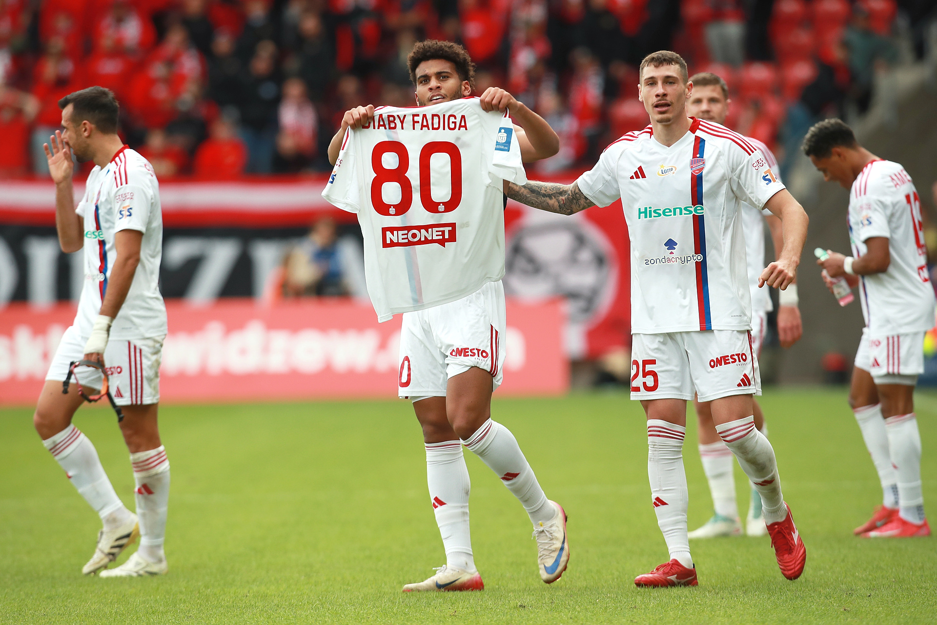 Raków znalazł sposób na Widzew! Bramka w doliczonym czasie