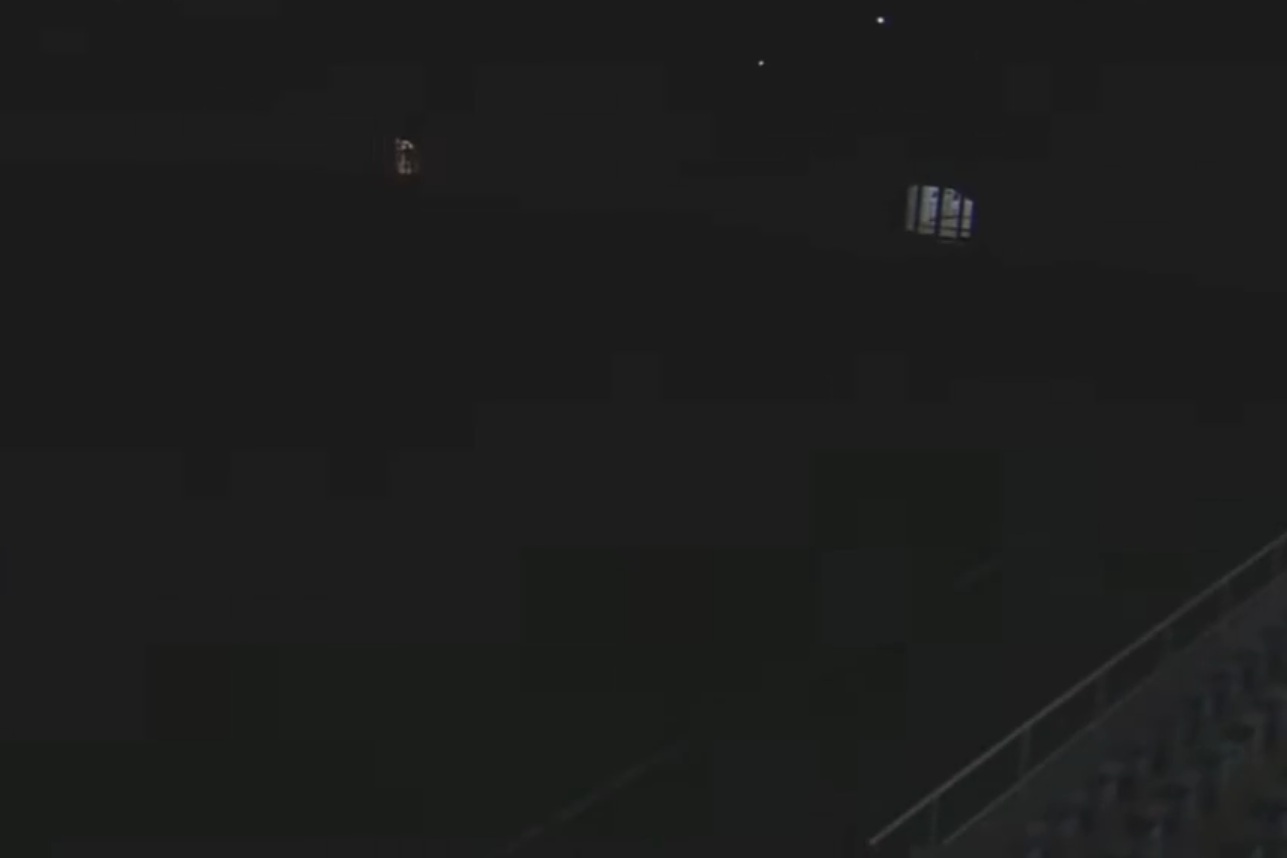Ciemność widzę! Sceny podczas meczu Puchacza i spółki [WIDEO]