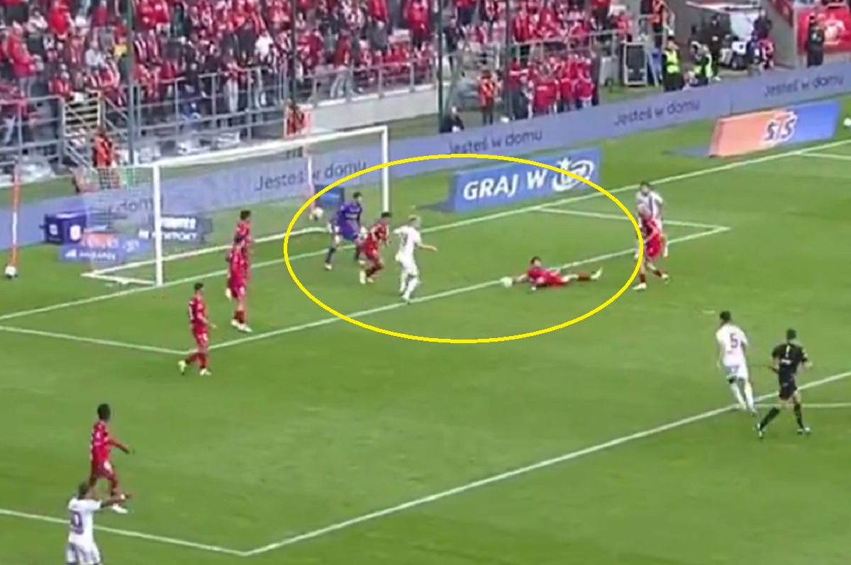 Polska Ekstraklasa znów viralem. Ta akcja stała się międzynarodowym hitem [WIDEO]