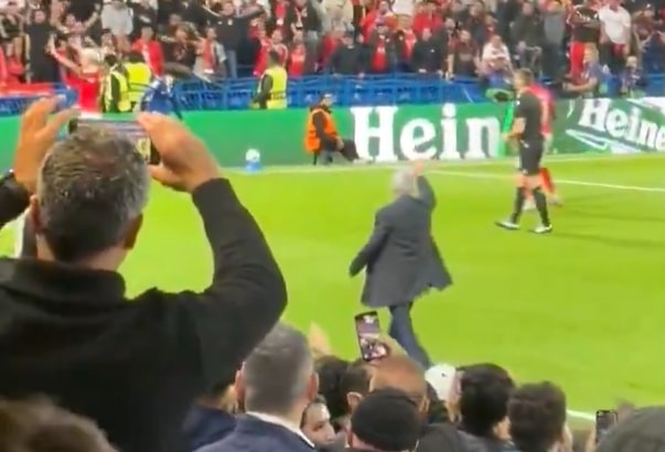 Mourinho ruszył w stronę kibiców Benfiki. Zrobiło się gorąco [WIDEO]