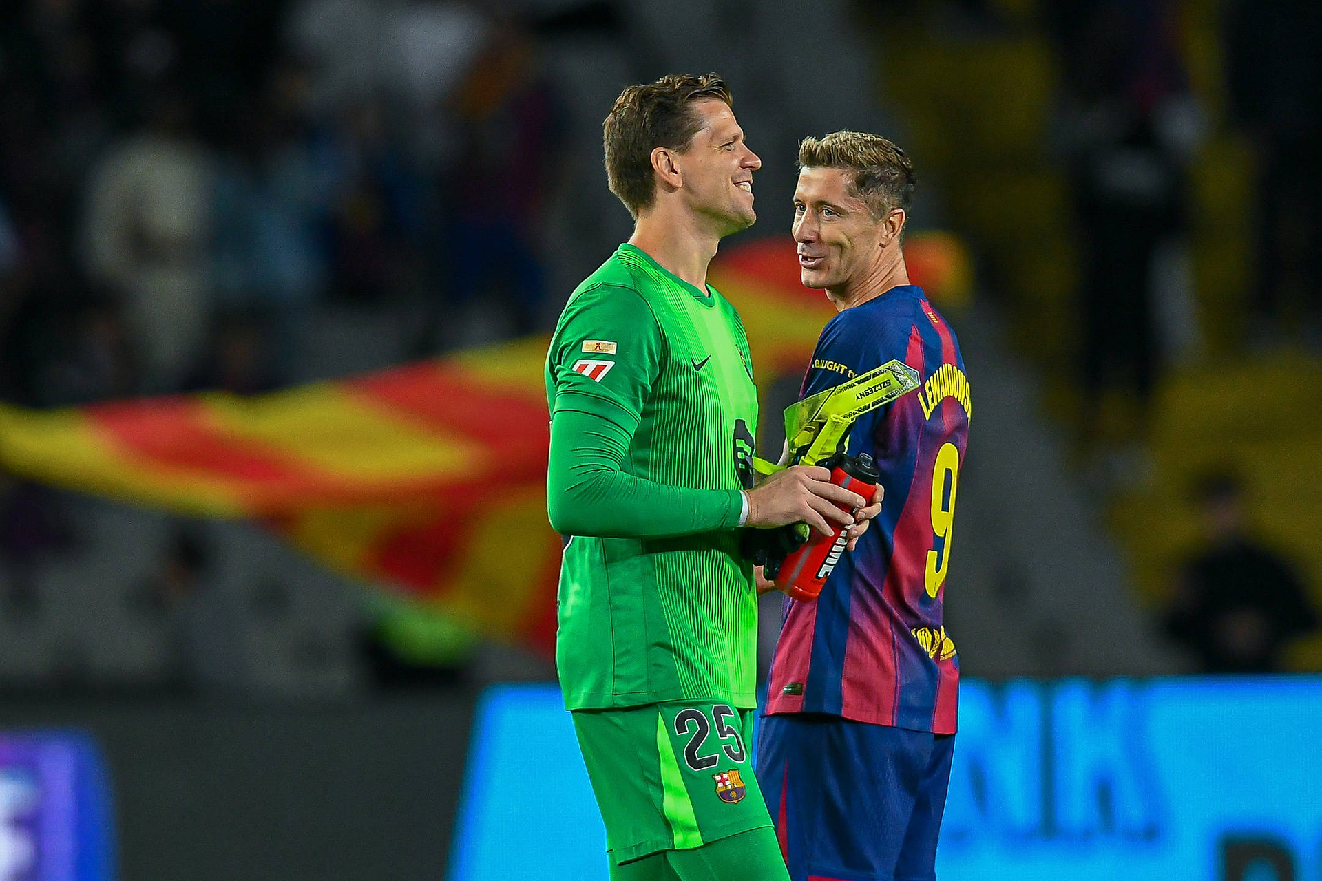 Składy na mecz Barcelona - PSG. Wiadomo, co ze Szczęsnym i Lewandowskim [AKTUALIZACJA]