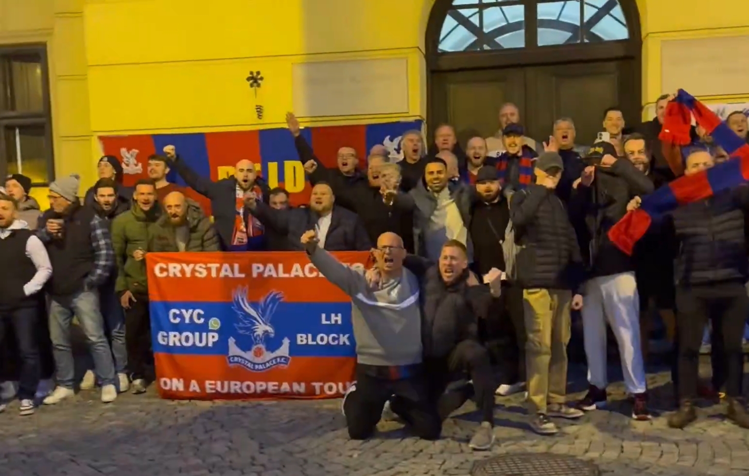 Wielki klub przyleciał do Polski. Nie do wiary, jak reagują [ZDJĘCIA]