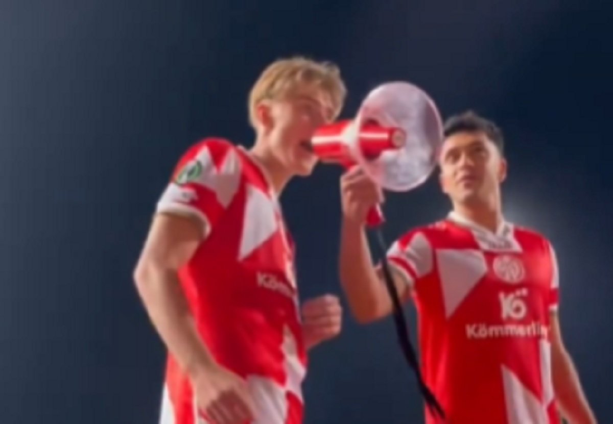 17-letni Polak poprowadził doping Niemców. Sceny po meczu Ligi Konferencji [WIDEO]