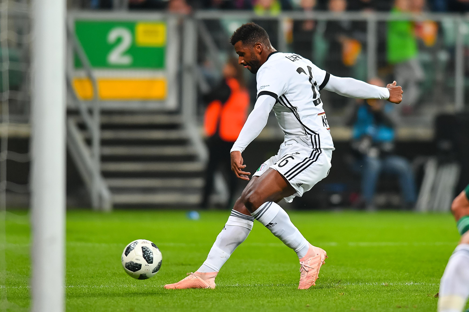 Legia straciła na nim sporo kasy. Nabrał ją na wypożyczeniu, kolejny klub też zrobił w konia