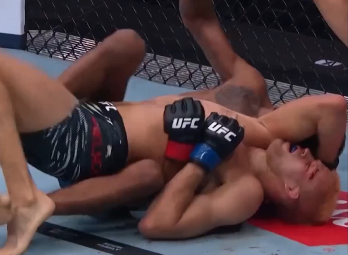 Polak z UFC zmasakrował twarz rywala! Boli od samego patrzenia [ZDJĘCIE]