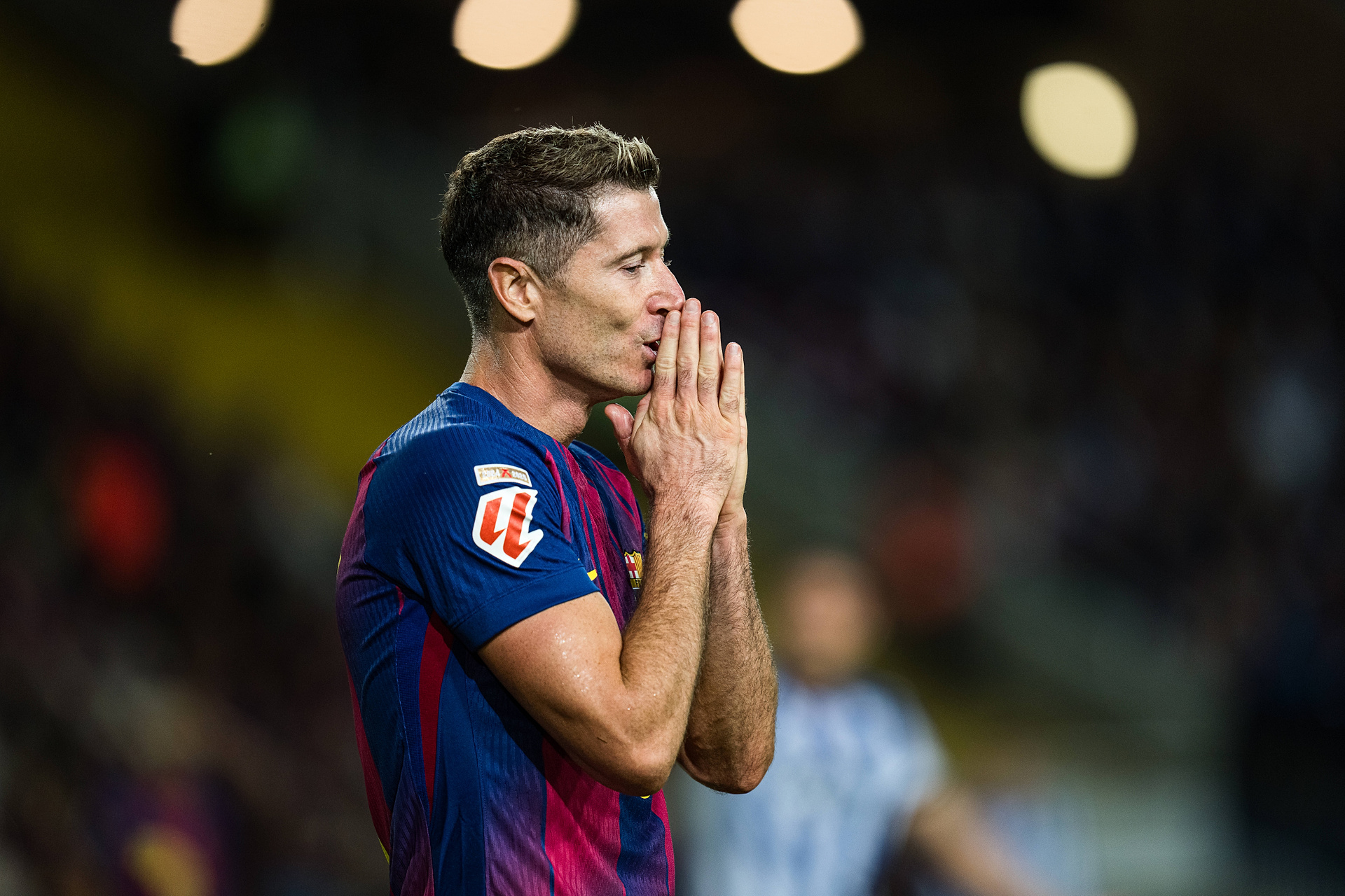 Barcelona nie spłaciła transferu Lewandowskiego. Została olbrzymia kwota
