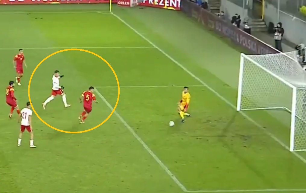 Kapitalna akcja Polaków, gol Pietuszewskiego! Wszystko na oczach Lewandowskiego [WIDEO]