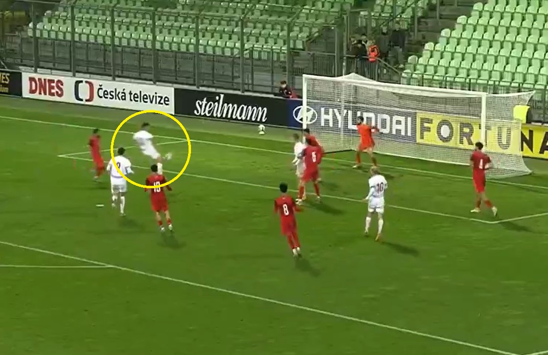 Piękny gol młodej gwiazdy Górnika. Rywal rozniesiony w pył [WIDEO]