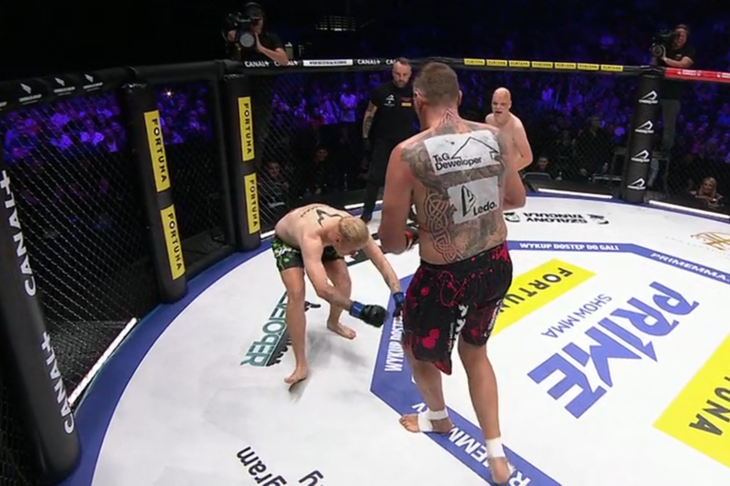 Wach pokonał trzech rywali za jednym zamachem! Sceny w Prime MMA