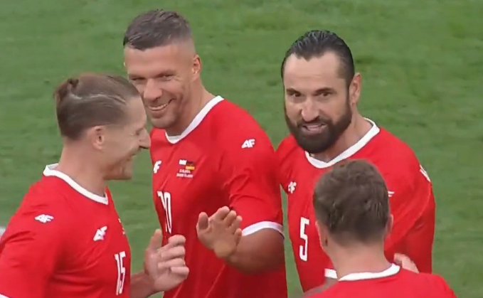 Podolski zagrał dla Polski. Show w Chorzowie [WIDEO]