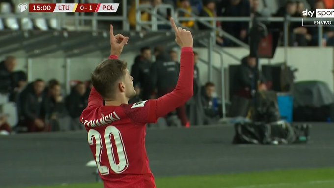 Szymański strzelił z rożnego! Niewiarygodny gol [WIDEO]