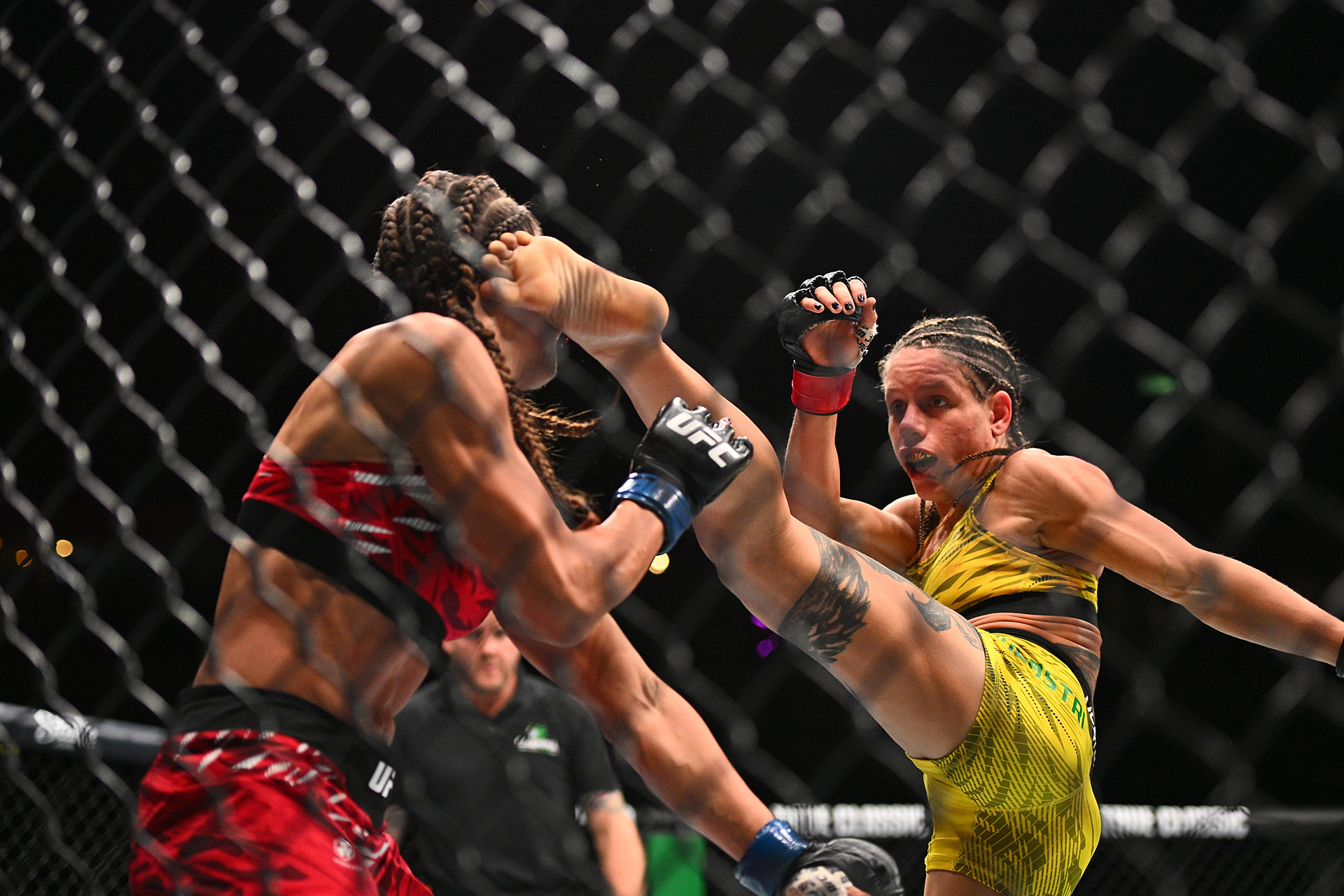Zmasakrowana twarz Polki po porażce w UFC. Boli od samego patrzenia [WIDEO]
