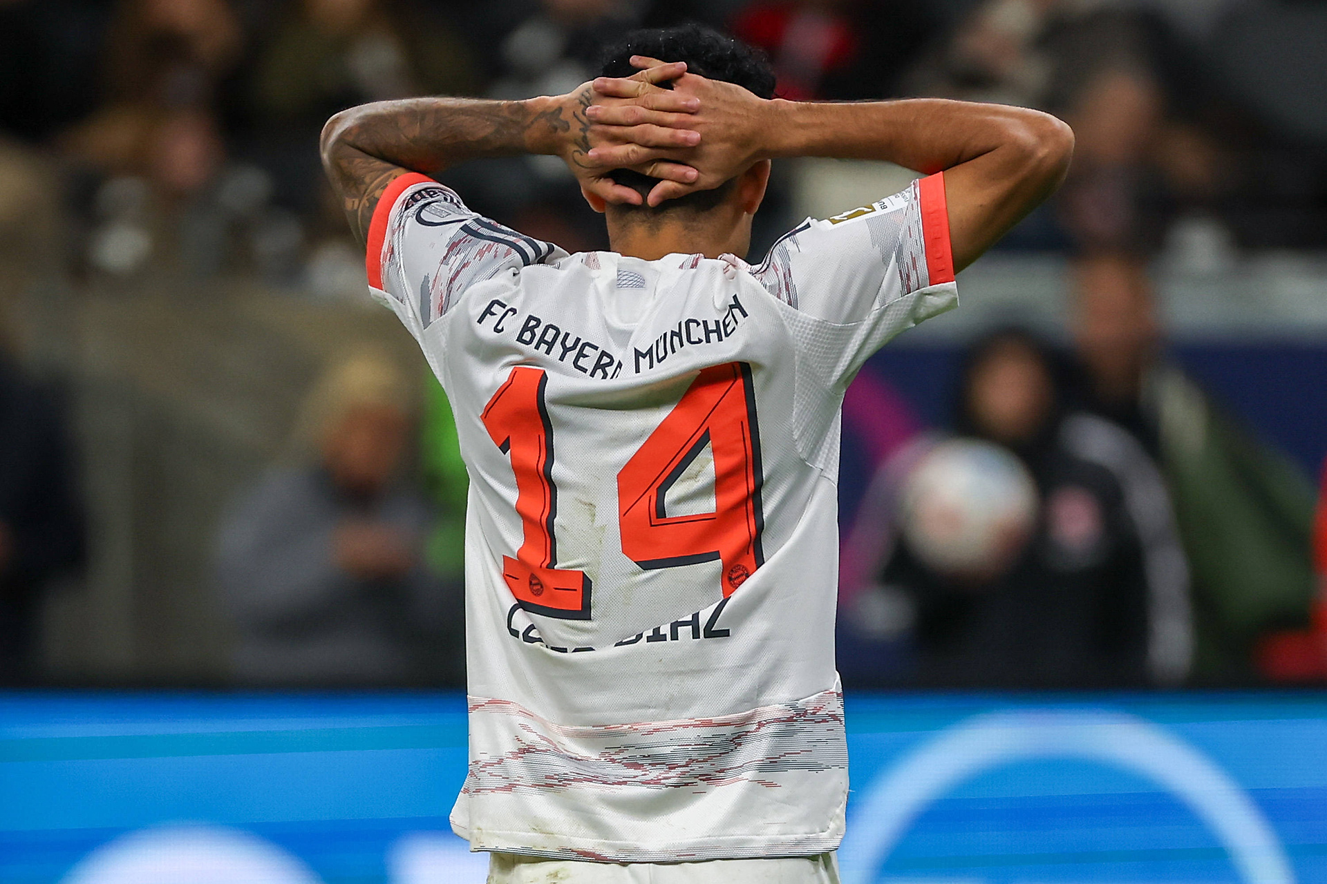 Ten transfer to petarda. Gigant wydał fortunę i nie żałuje. A były klub cierpi