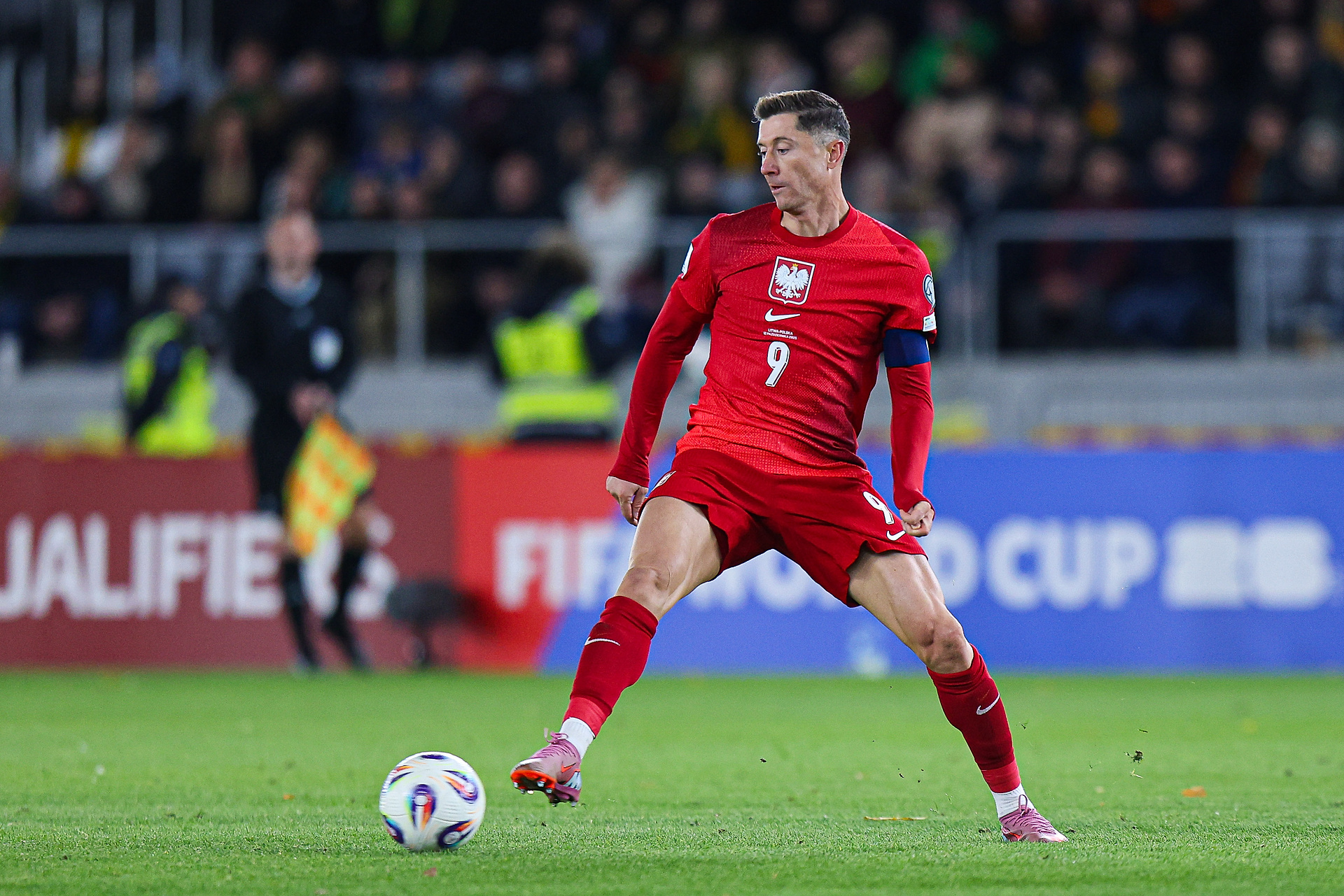 Były kadrowicz wypalił o Lewandowskim. "Maszyna powoli szwankuje"