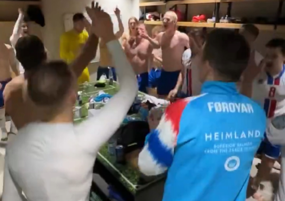 Razem z Wyspami Owczymi zszokował świat. Po wygranych poszedł… pracować