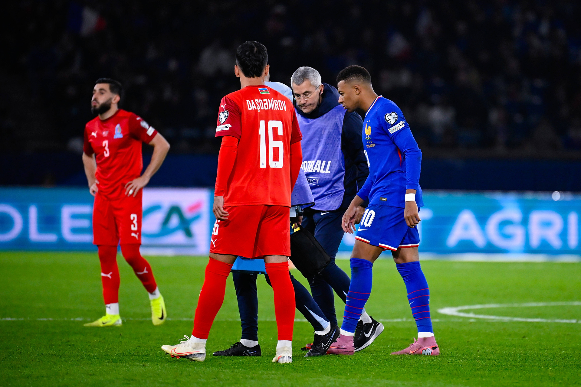 Tak zareagowali na kontuzję Mbappe. Sceny na stadionie [ZDJĘCIE]