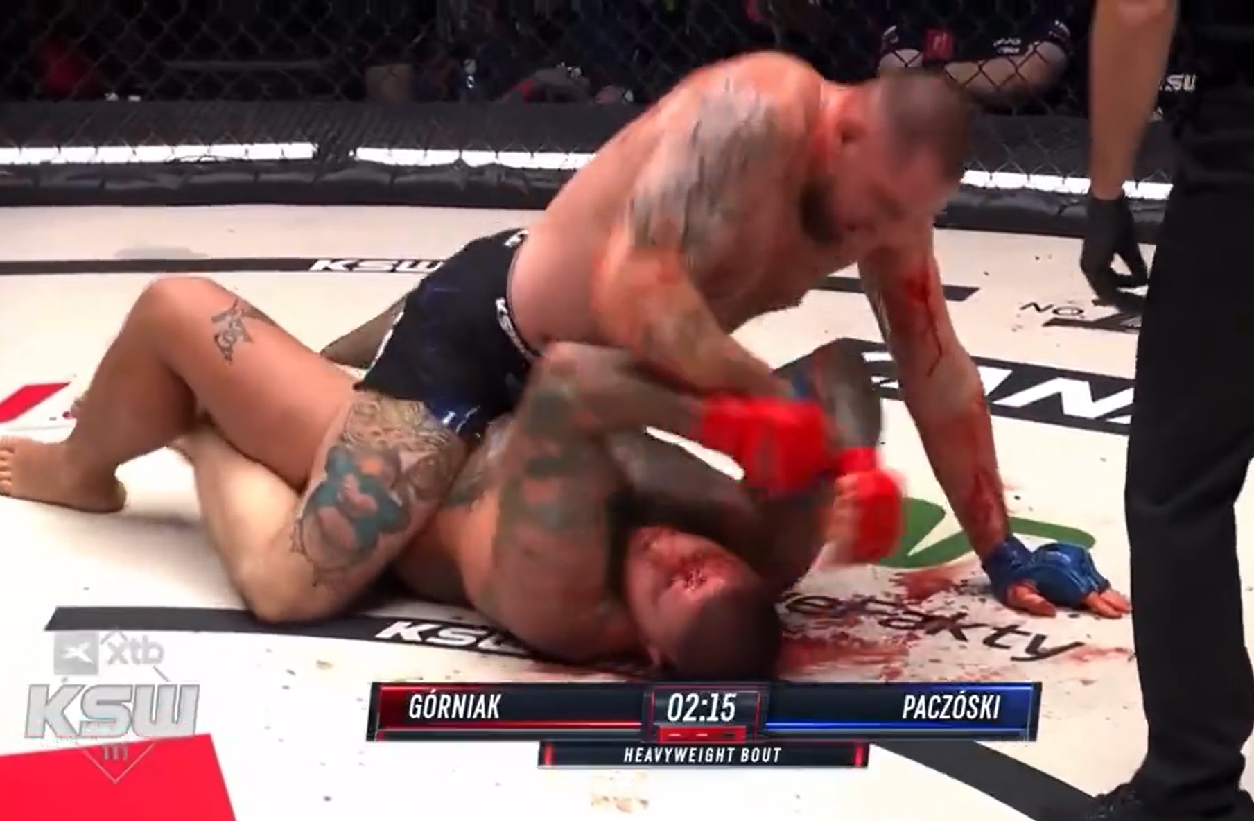 Krwawa jatka na KSW. Brutalny nokaut [WIDEO]