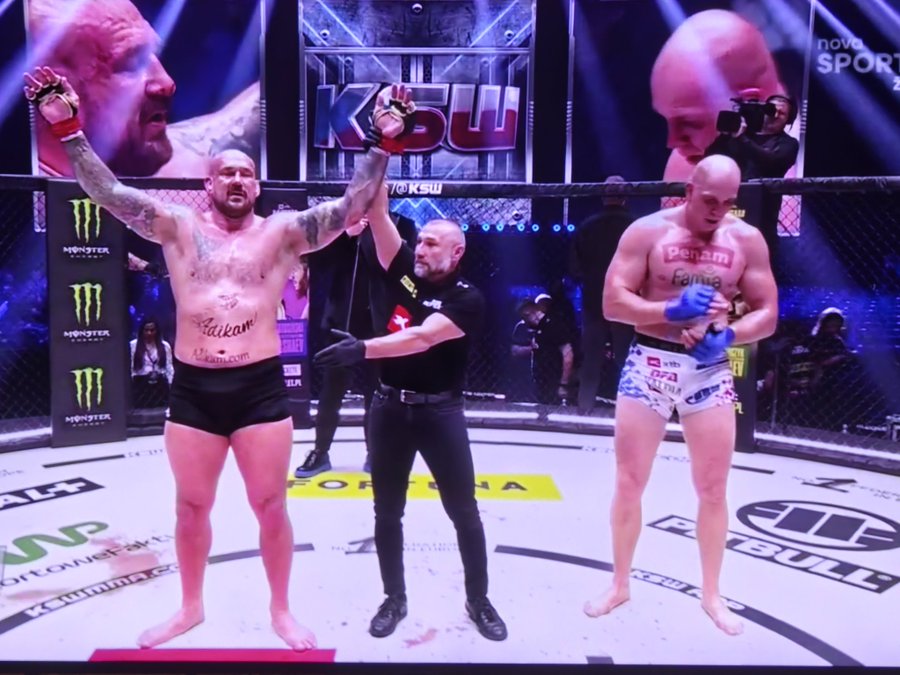 De Fries znów to zrobił! Trzynasta udana obrona pasa w KSW!