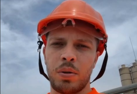Trenował z Ronaldo, miał być gwiazdą. Dziś pracuje na budowie