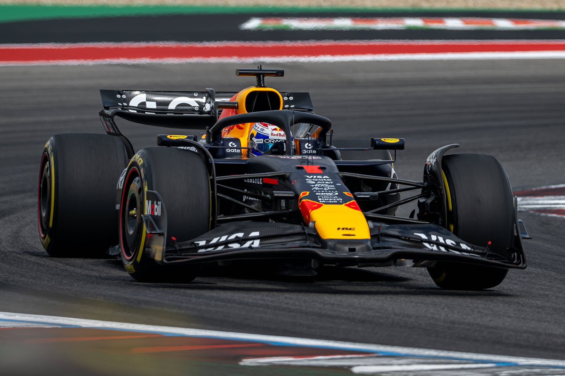 Verstappen znów wygrywa! Szalona walka o mistrzostwo świata F1