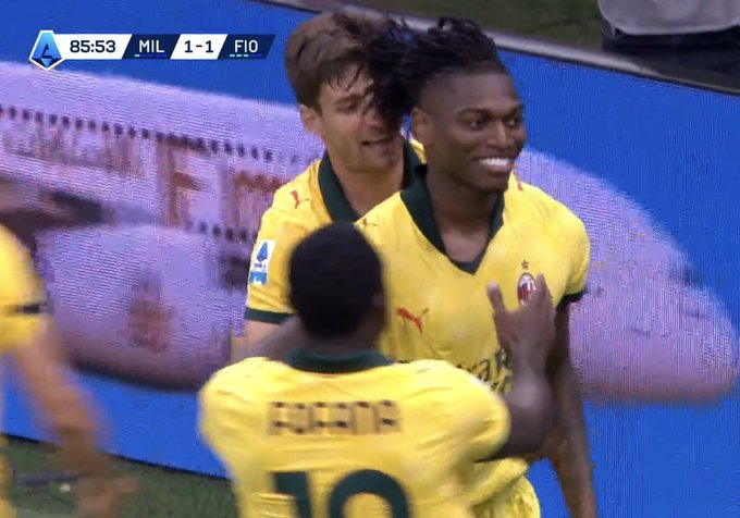 Milan na szczycie Serie A! Leao bohaterem San Siro