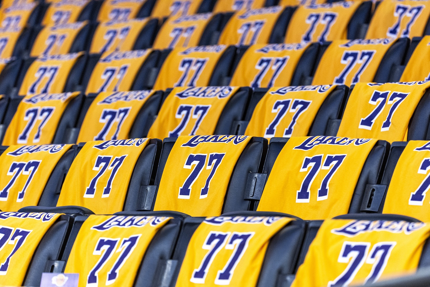 NBA gdzie oglądać za darmo 2025/26? Transmisje meczów NBA online