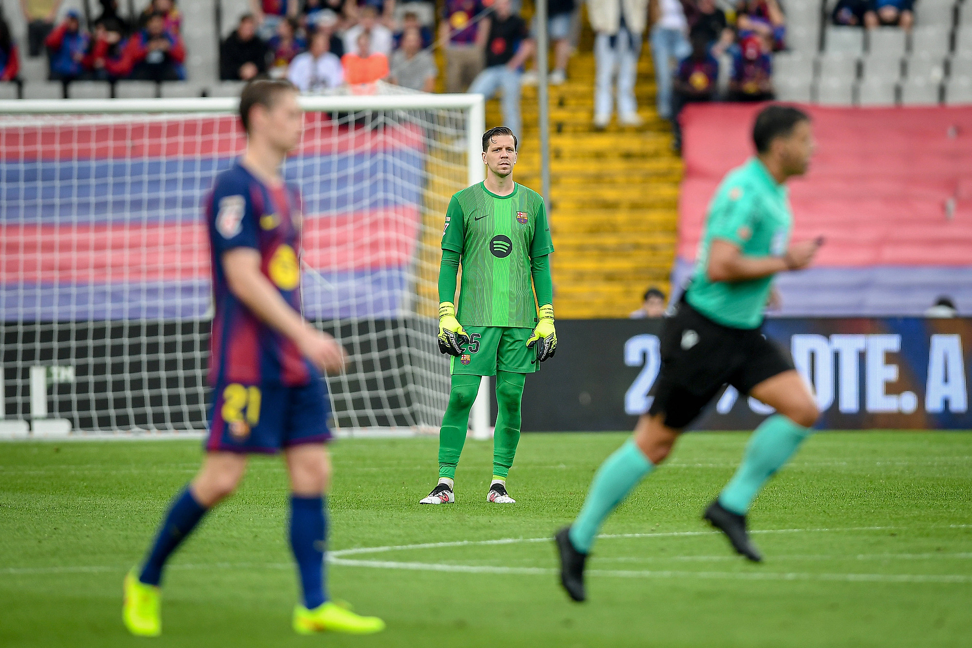Co za wpadka przed meczem Barcelony. Szczęsny w roli głównej [ZDJĘCIE]