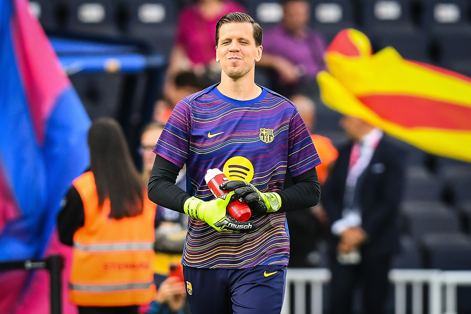 FC Barcelona zagrała dla Polski! UEFA czeka z biletem do raju