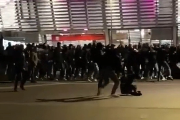 Wielu rannych po meczu LE. Interweniowały służby [WIDEO]