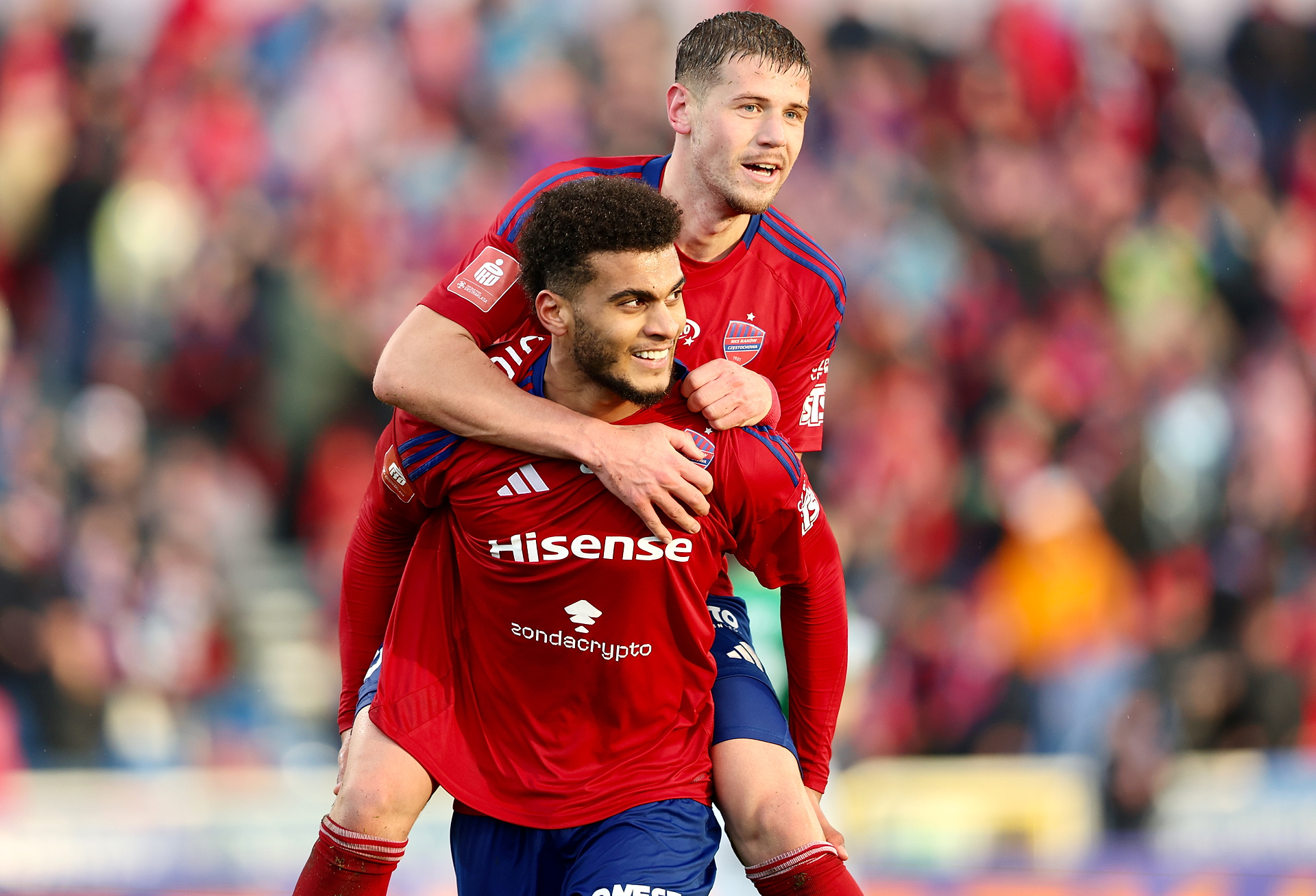 Raków grał w dziesiątkę, a i tak wygrał. Pieńko bohaterem