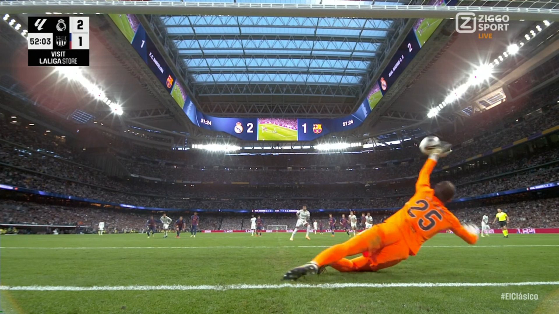 Szczęsny obronił karnego na Bernabeu! Mbappe zatrzymany przez Polaka [WIDEO]