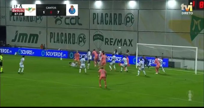 Asysta Kiwiora przy zwycięskim golu Porto. To była 88. minuta [WIDEO]