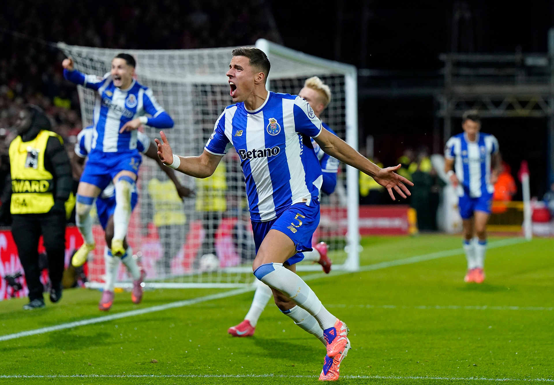 Pieją z zachwytu nad Bednarkiem. "Imponujący"